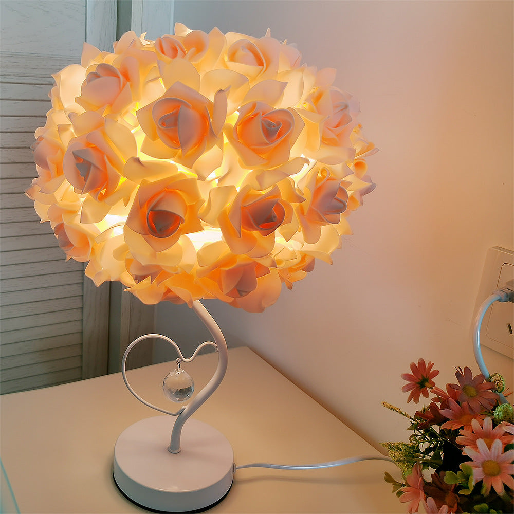 Rose-shaped table lamp